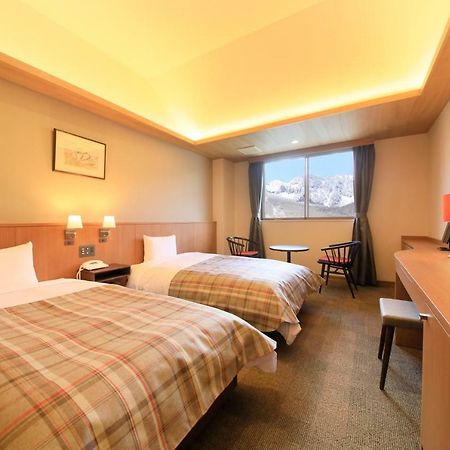 Taishoike Hotel Matsumoto Buitenkant foto