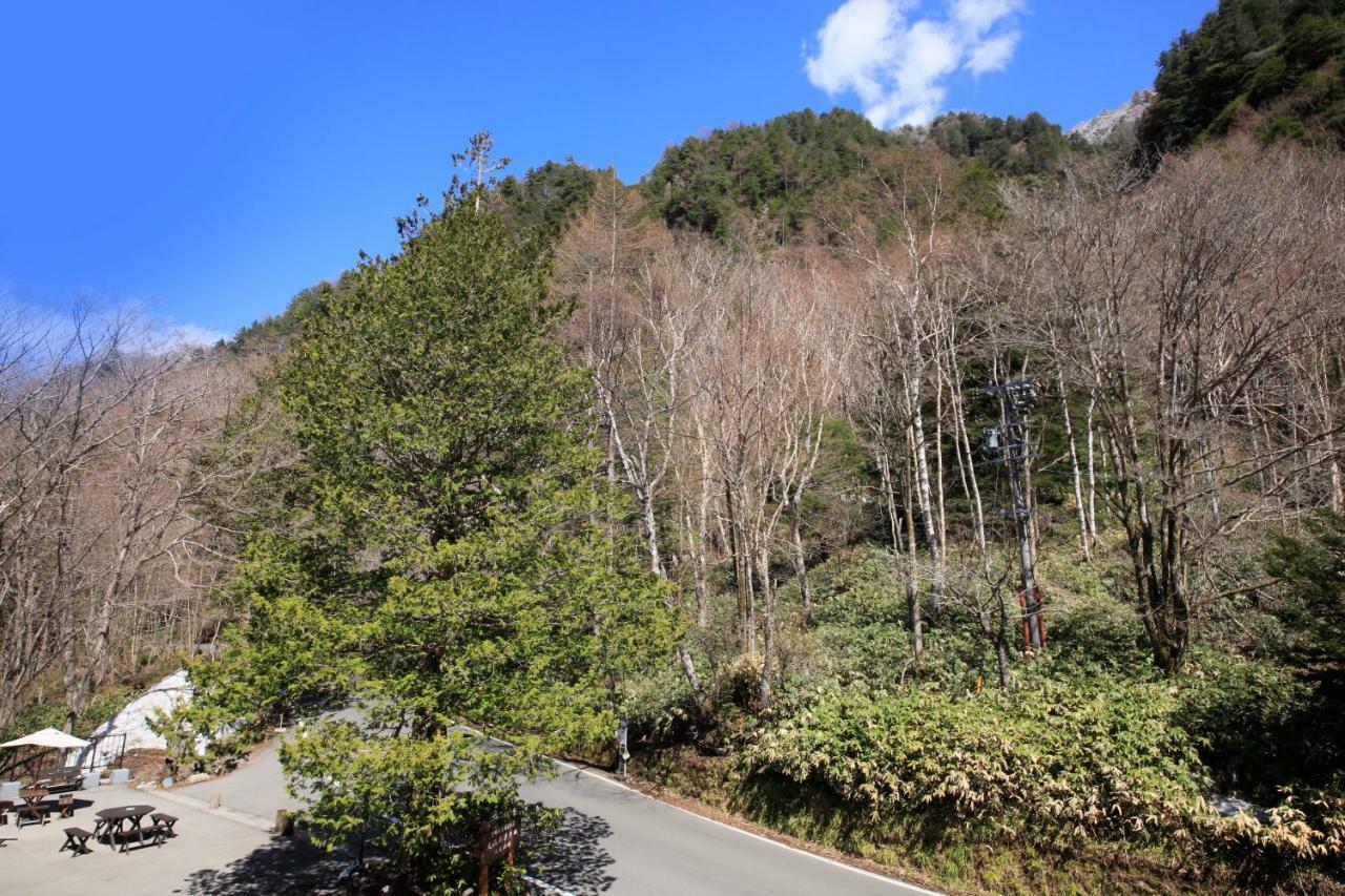 Taishoike Hotel Matsumoto Buitenkant foto