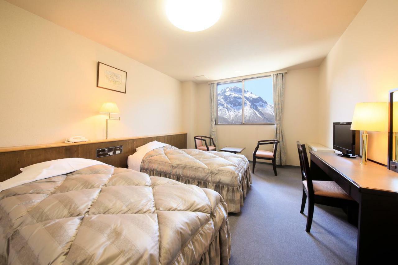 Taishoike Hotel Matsumoto Buitenkant foto